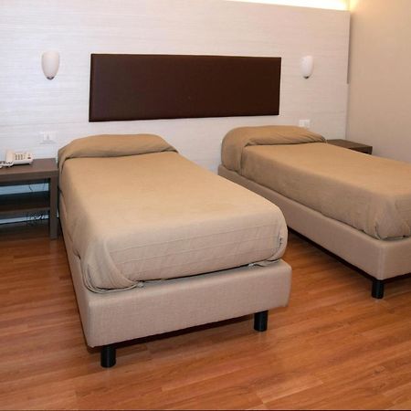 Hotel Buca Di Bacco Volta Mantovana Esterno foto