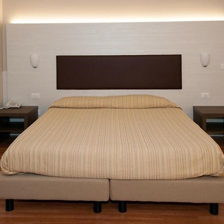 Hotel Buca Di Bacco Volta Mantovana Esterno foto
