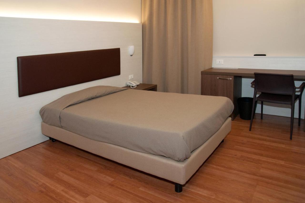 Hotel Buca Di Bacco Volta Mantovana Esterno foto