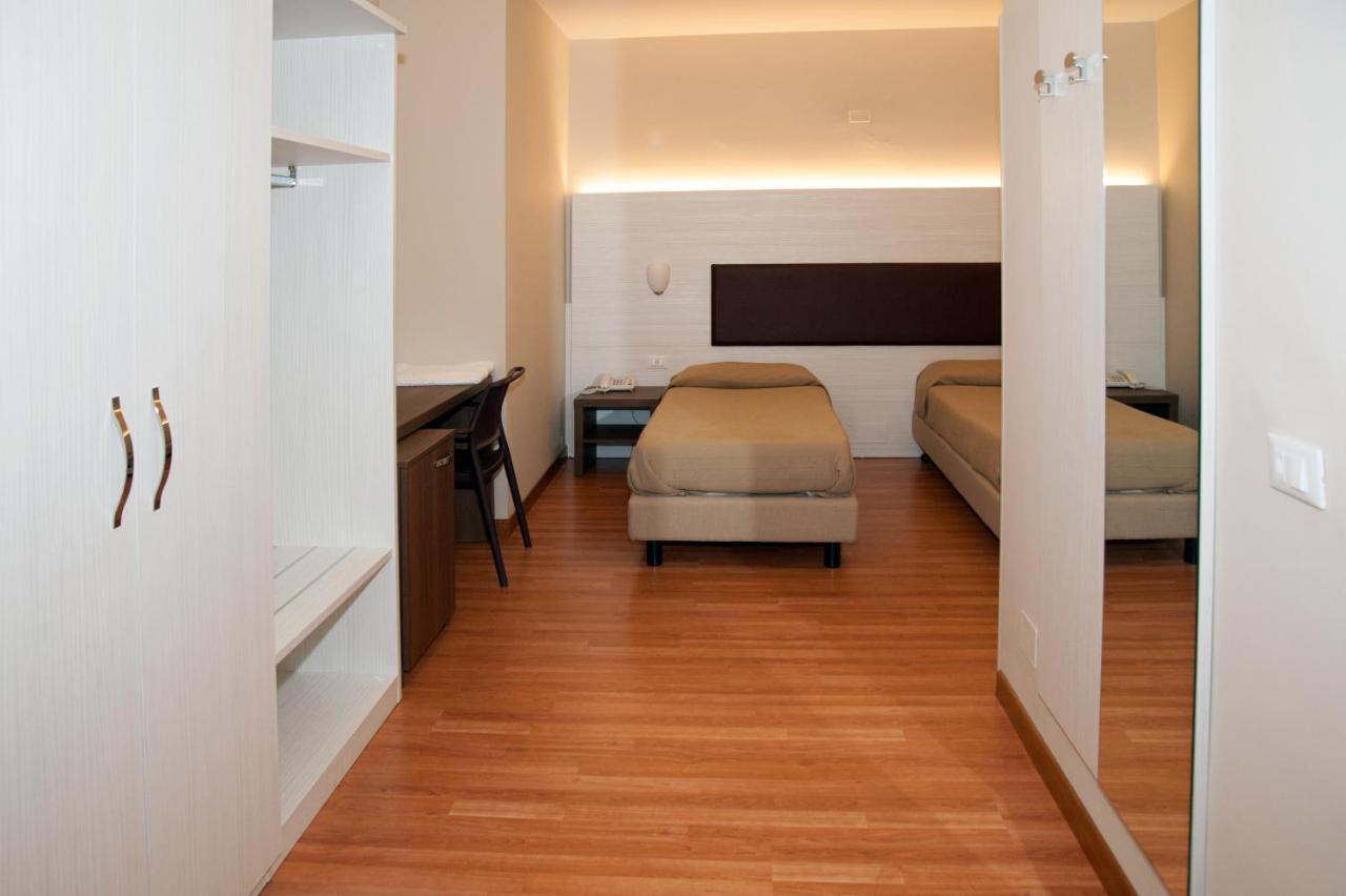 Hotel Buca Di Bacco Volta Mantovana Esterno foto