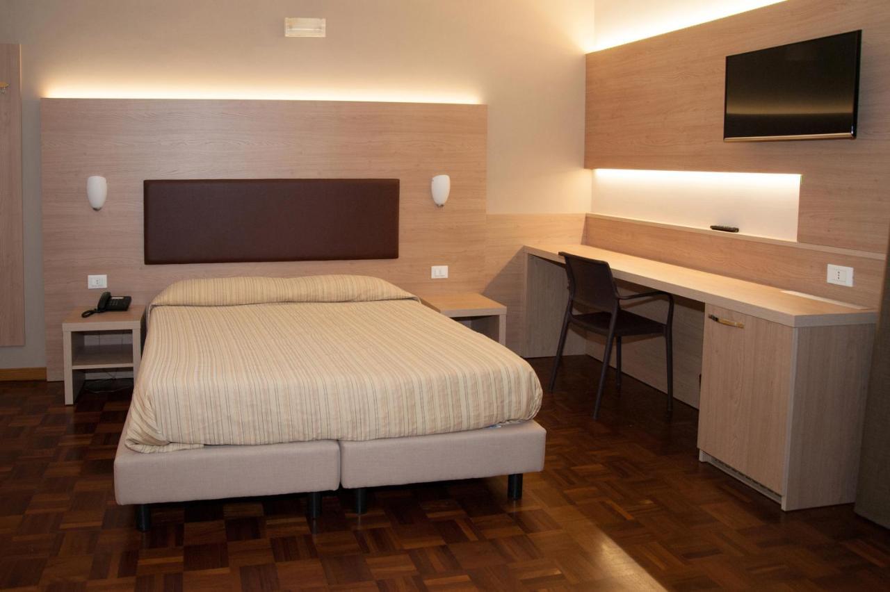 Hotel Buca Di Bacco Volta Mantovana Esterno foto
