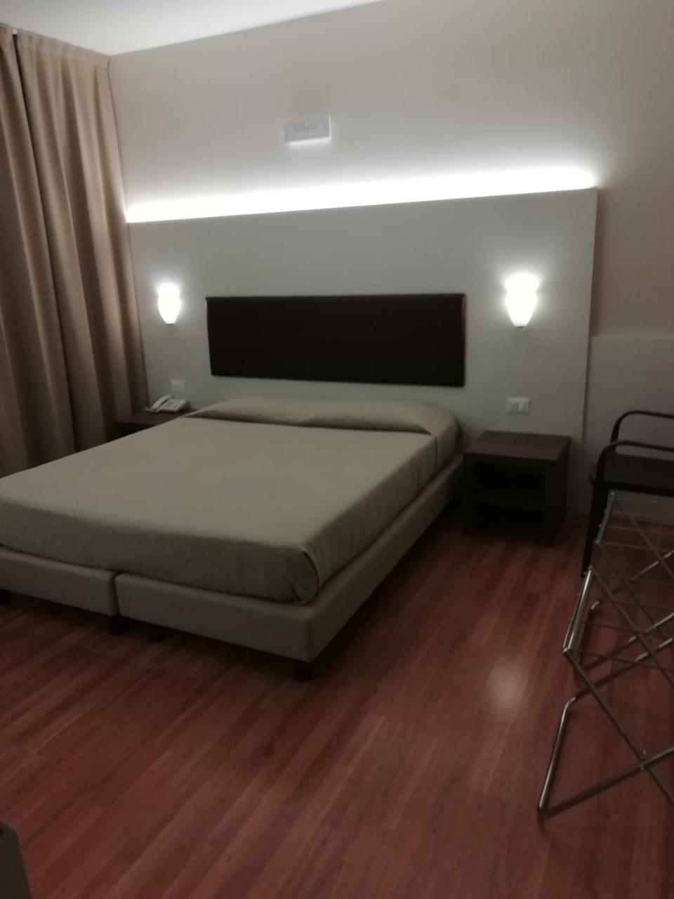 Hotel Buca Di Bacco Volta Mantovana Esterno foto