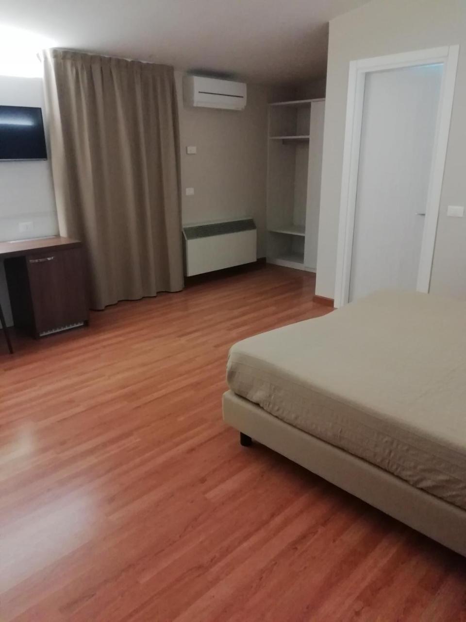 Hotel Buca Di Bacco Volta Mantovana Esterno foto