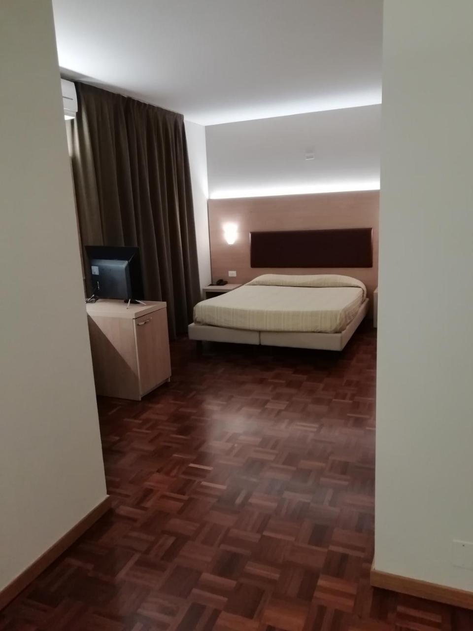 Hotel Buca Di Bacco Volta Mantovana Esterno foto